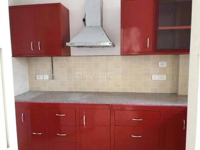 2 BHK Apartment in Omicron III for resale Greater Noida. The reference number is 6448721