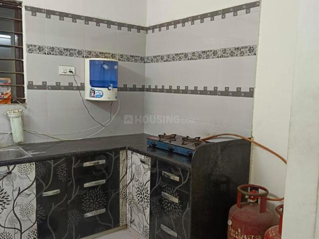 2 BHK Apartment in Old Padra Road for rent Vadodara. The reference number is 21351381