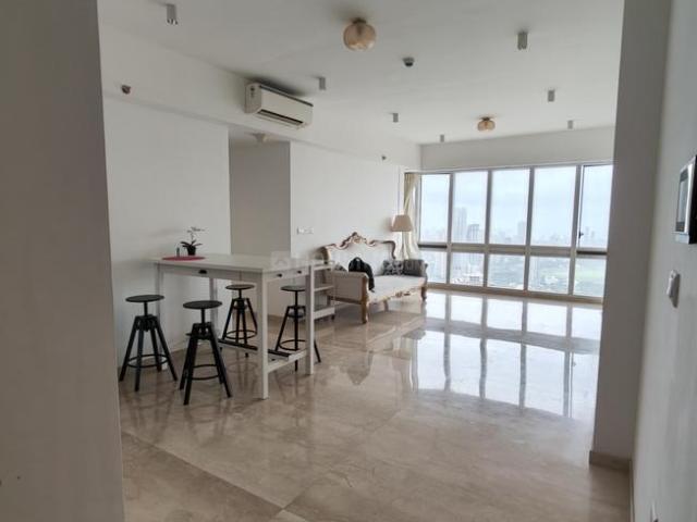 2 BHK Apartment in Lower Parel for resale Mumbai. The reference number is 17404070