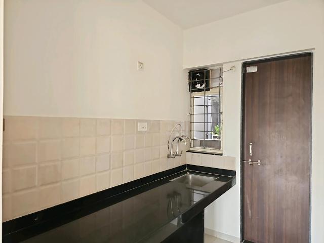 2 BHK Apartment in Lohegaon for rent Pune. The reference number is 18795138