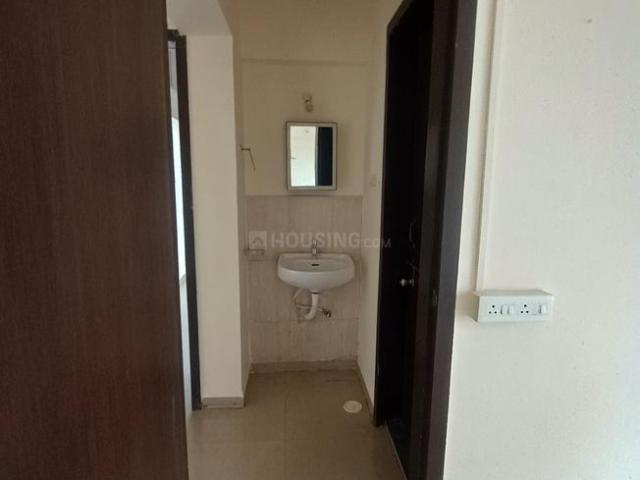2 BHK Apartment in Lohegaon for rent Pune. The reference number is 20603044