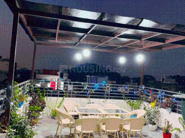 2 BHK Apartment in Lajpat Nagar for resale New Delhi. The reference number is 21003887