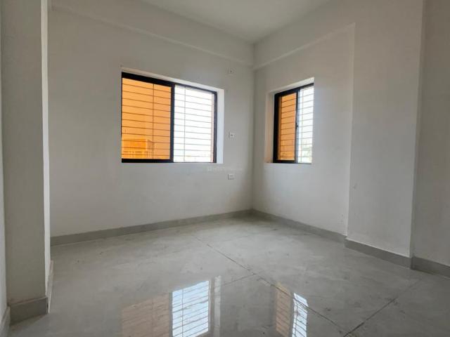2 BHK Apartment in Lake Town for resale Kolkata. The reference number is 21285396