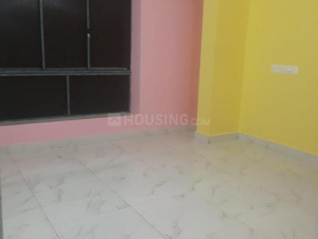 2 BHK Apartment in Lake Gardens for rent Kolkata. The reference number is 19349427