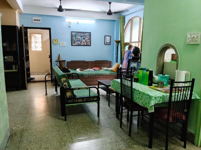2 BHK Apartment in Lake Gardens for rent Kolkata. The reference number is 20135230