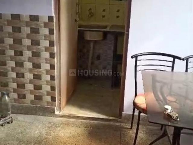 2 BHK Apartment in Lake Gardens for rent Kolkata. The reference number is 21076142