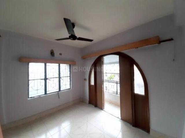 2 BHK Apartment in Lake Gardens for resale Kolkata. The reference number is 21077378