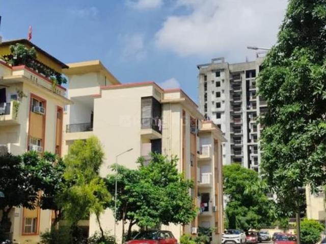2 BHK Apartment in Lal Kuan for resale Ghaziabad. The reference number is 18493613