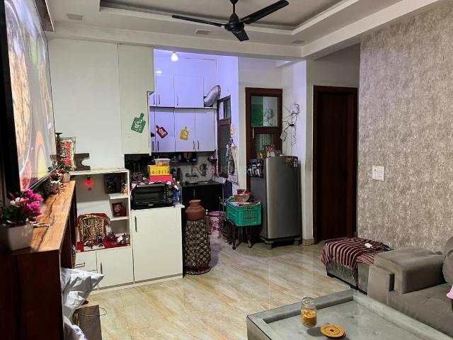 2 BHK Apartment in Lal Kuan for resale Ghaziabad. The reference number is 18033455