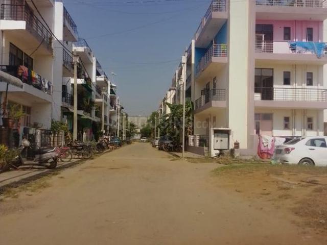 2 BHK Apartment in Lal Kuan for resale Ghaziabad. The reference number is 19774854