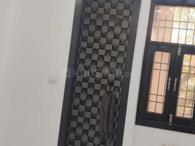 2 BHK Apartment in Lal Kuan for resale Ghaziabad. The reference number is 21127182