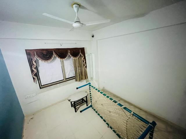 2 BHK Apartment in Motera for rent Ahmedabad. The reference number is 18878025
