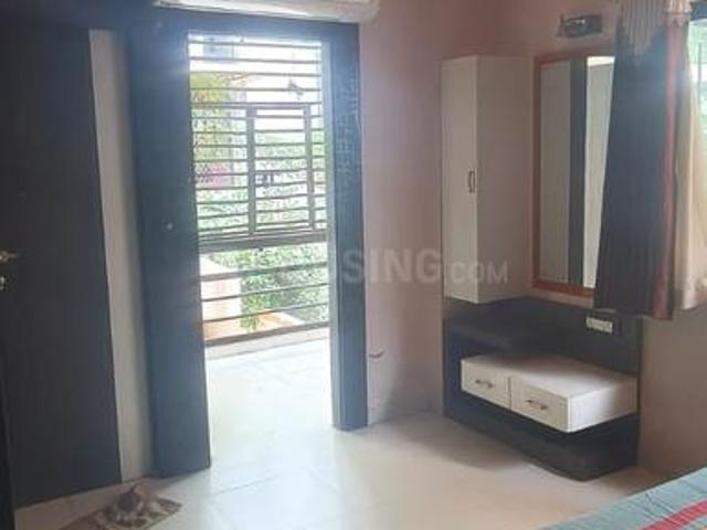 2 BHK Apartment in Motera for rent Ahmedabad. The reference number is 21063666