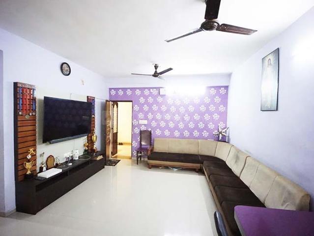 2 BHK Apartment in Motera for rent Ahmedabad. The reference number is 21105805