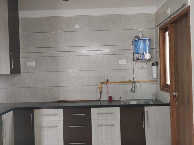 2 BHK Apartment in Motera for resale Ahmedabad. The reference number is 15147173