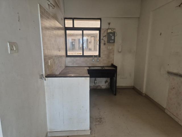 2 BHK Apartment in Mohammed Wadi for rent Pune. The reference number is 19819386