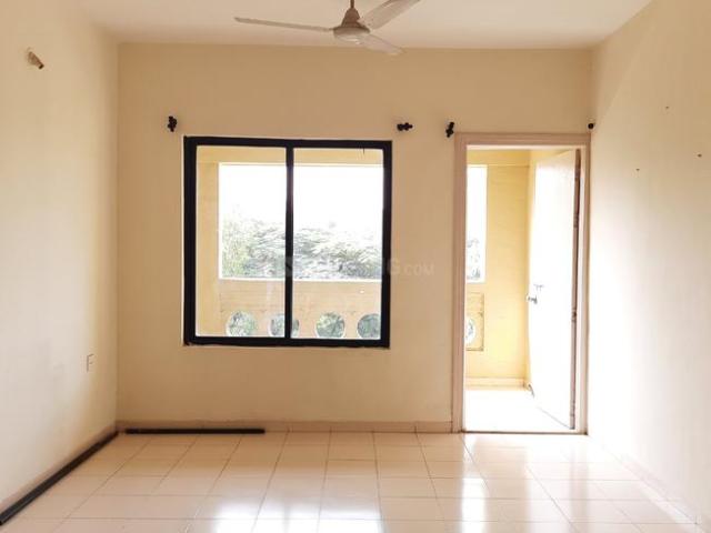 2 BHK Apartment in Mohammed Wadi for rent Pune. The reference number is 21026259