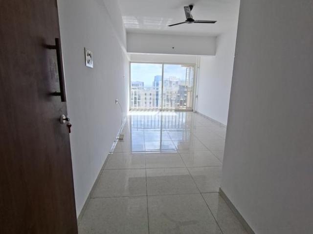 2 BHK Apartment in Mohammed Wadi for rent Pune. The reference number is 21145764