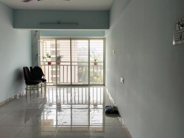 2 BHK Apartment in Mohammed Wadi for rent Pune. The reference number is 21362495