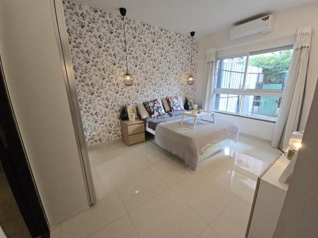 2 BHK Apartment in Mohammed Wadi for resale Pune. The reference number is 18504174