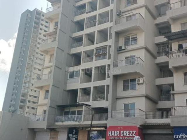 2 BHK Apartment in Mohammed Wadi for resale Pune. The reference number is 21146878