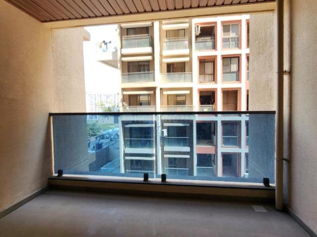 2 BHK Apartment in Mohammed Wadi for resale Pune. The reference number is 21289863