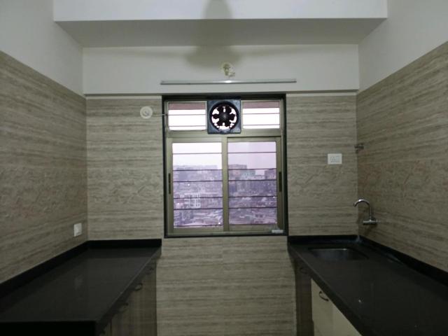 2 BHK Apartment in Matunga East for resale Mumbai. The reference number is 18054410