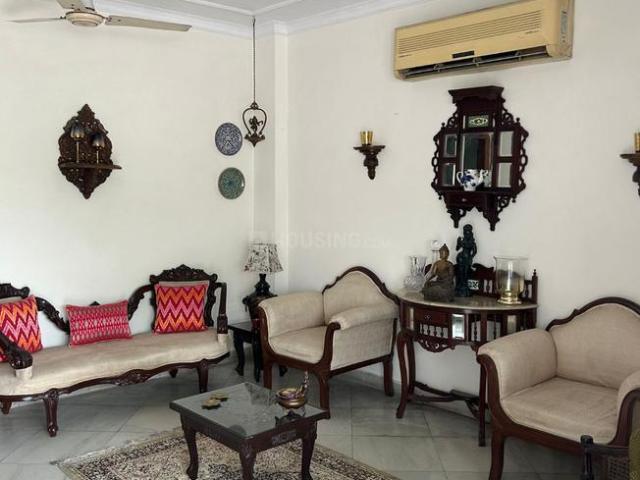 2 BHK Apartment in Mayur Vihar II for resale New Delhi. The reference number is 20799171