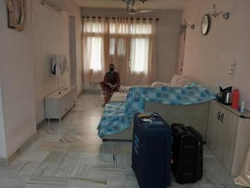 2 BHK Apartment in Mayur Vihar Phase 1 for rent New Delhi. The reference number is 19827958