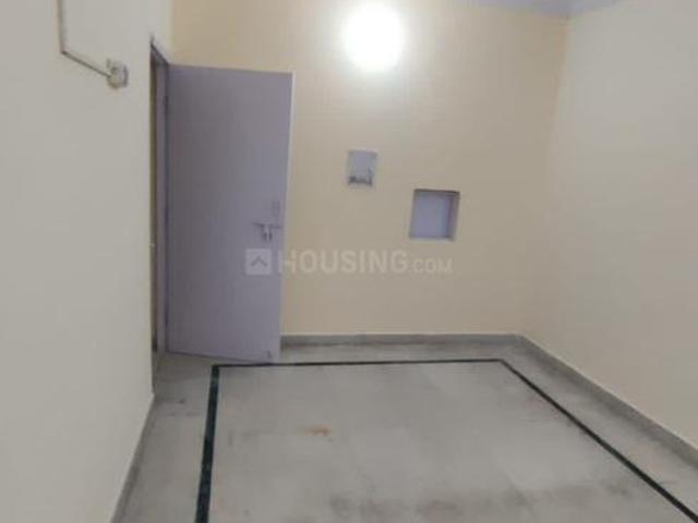 2 BHK Apartment in Mayur Vihar Phase 1 for rent New Delhi. The reference number is 19980494