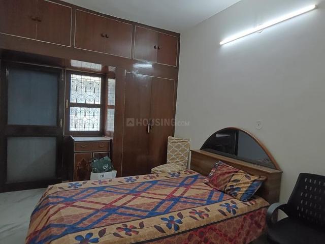 2 BHK Apartment in Mayur Vihar Phase 1 for rent New Delhi. The reference number is 21295201