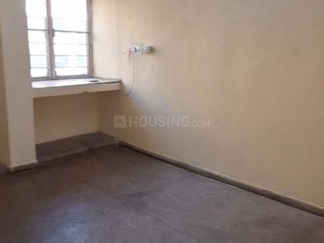 2 BHK Apartment in Mayur Vihar Phase 1 for resale New Delhi. The reference number is 19876399