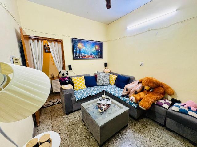 2 BHK Apartment in Mayur Vihar Phase 1 for resale New Delhi. The reference number is 20953954