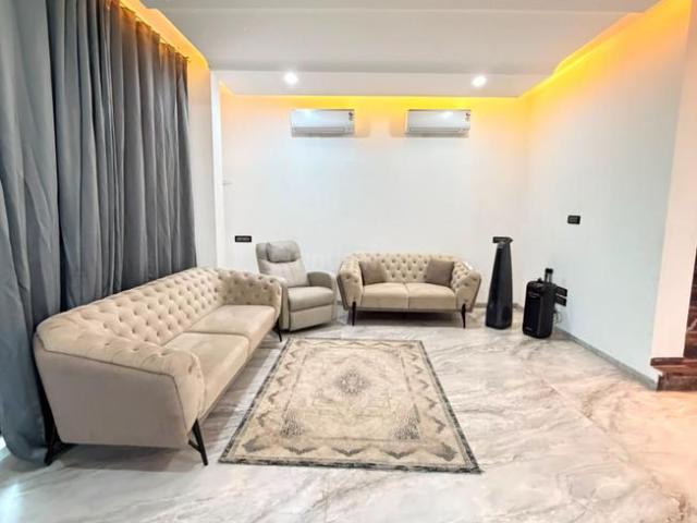 2 BHK Apartment in Mazgaon for rent Mumbai. The reference number is 20862205