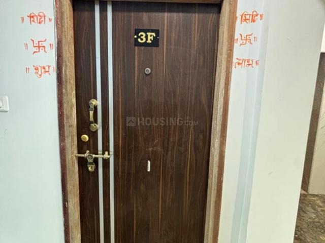 2 BHK Apartment in Machuabazar for rent Kolkata. The reference number is 20283920