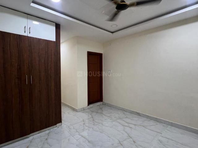 2 BHK Apartment in Madhapur for rent Hyderabad. The reference number is 19016168