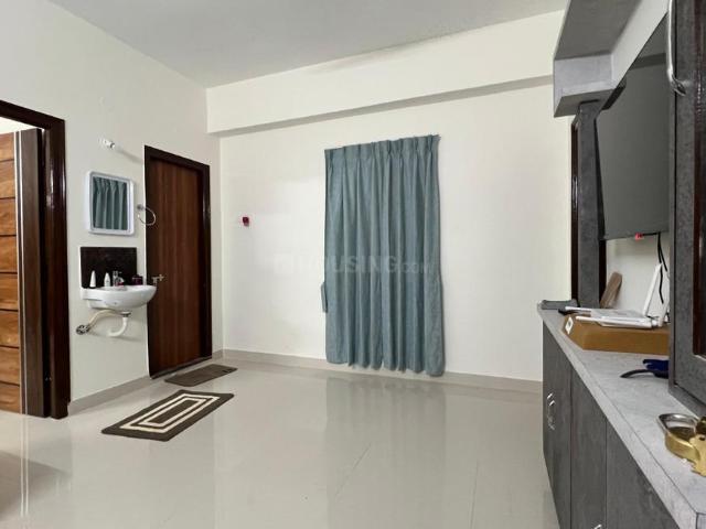 2 BHK Apartment in Madhapur for rent Hyderabad. The reference number is 19075025