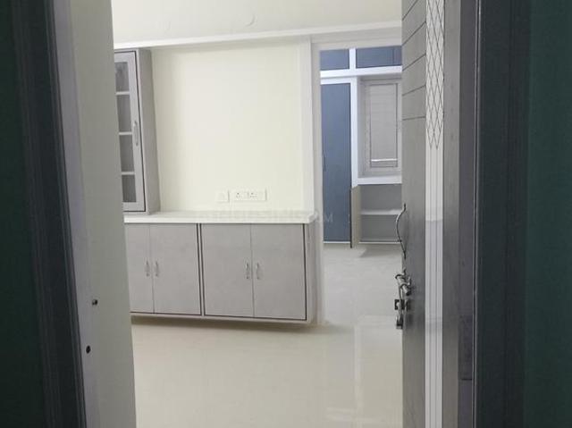 2 BHK Apartment in Madhapur for rent Hyderabad. The reference number is 20527960