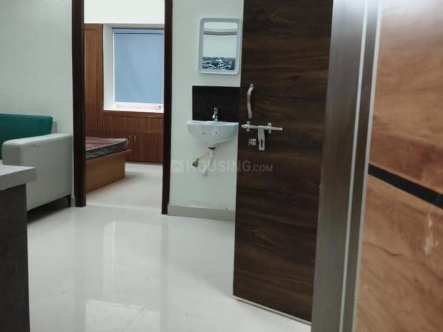 2 BHK Apartment in Madhapur for rent Hyderabad. The reference number is 21081469