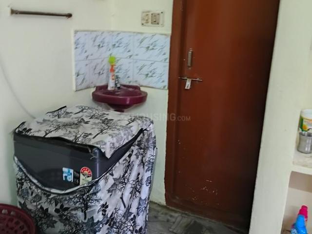 2 BHK Apartment in Madhapur for rent Hyderabad. The reference number is 21102542