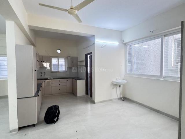 2 BHK Apartment in Madhapur for rent Hyderabad. The reference number is 21286635