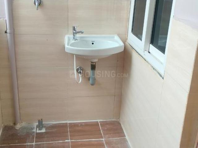 2 BHK Apartment in Madhura Nagar for rent Vijayawada. The reference number is 13749840