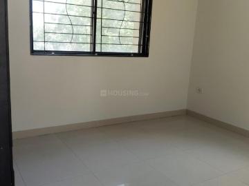 2 BHK Apartment in Magarpatta City for rent Pune. The reference number is 19532616