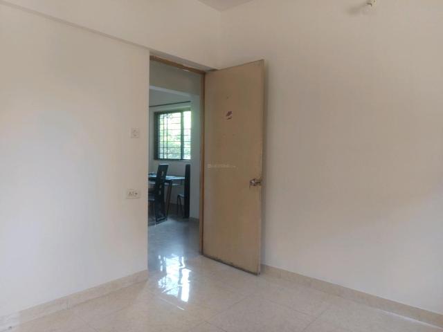 2 BHK Apartment in Magarpatta City for rent Pune. The reference number is 19925423