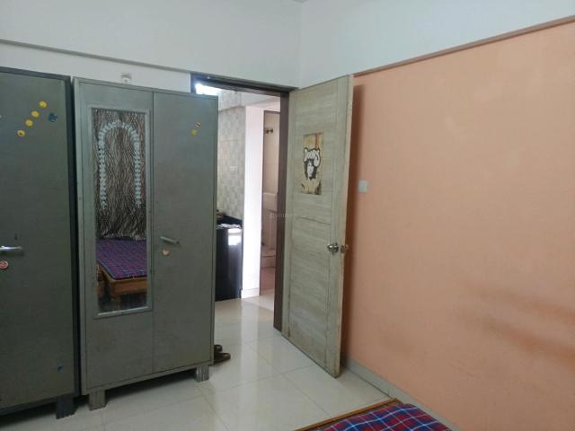 2 BHK Apartment in Magarpatta City for rent Pune. The reference number is 19925715