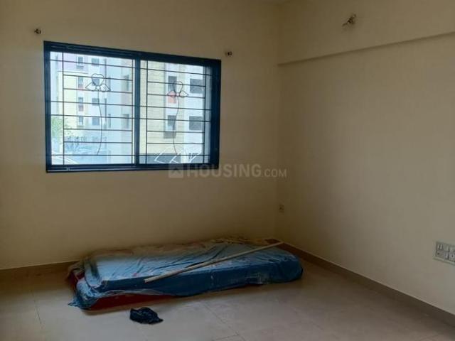 2 BHK Apartment in Magarpatta City for rent Pune. The reference number is 20438983
