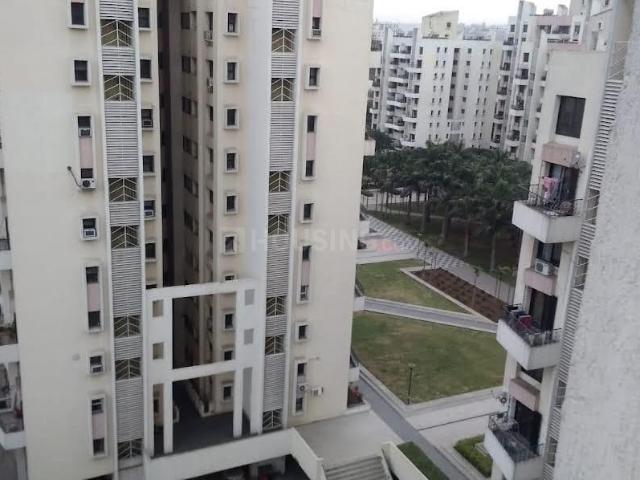 2 BHK Apartment in Magarpatta City for rent Pune. The reference number is 20457000