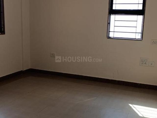 2 BHK Apartment in Magarpatta City for rent Pune. The reference number is 20493125