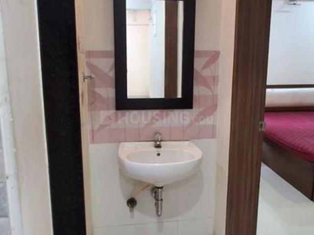 2 BHK Apartment in Magarpatta City for rent Pune. The reference number is 20493193