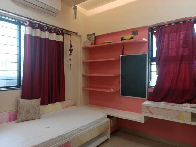 2 BHK Apartment in Magarpatta City for rent Pune. The reference number is 20520332